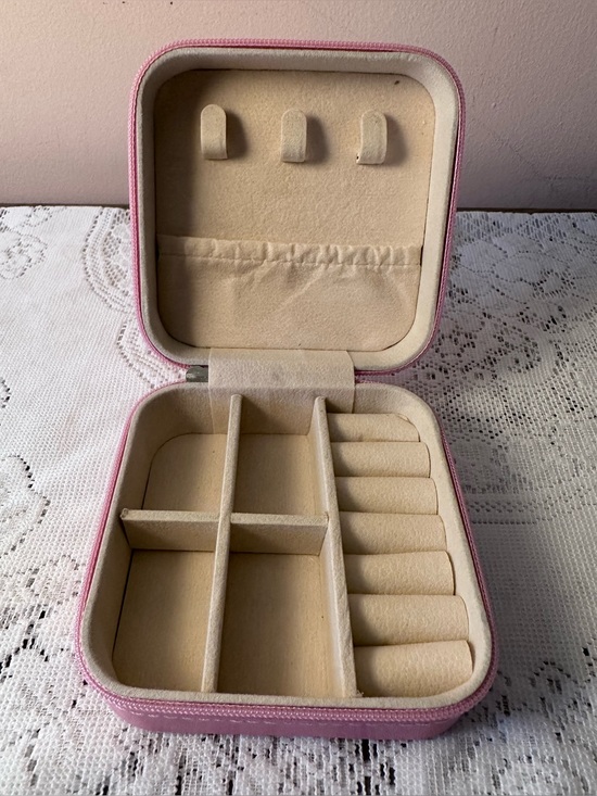 Jewelry - Pink Travel Jewelry Organizer NWOT